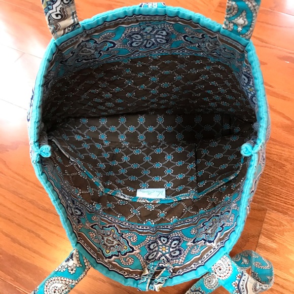 2 Vera Bradley Iconic Totes! - Picture 3 of 8